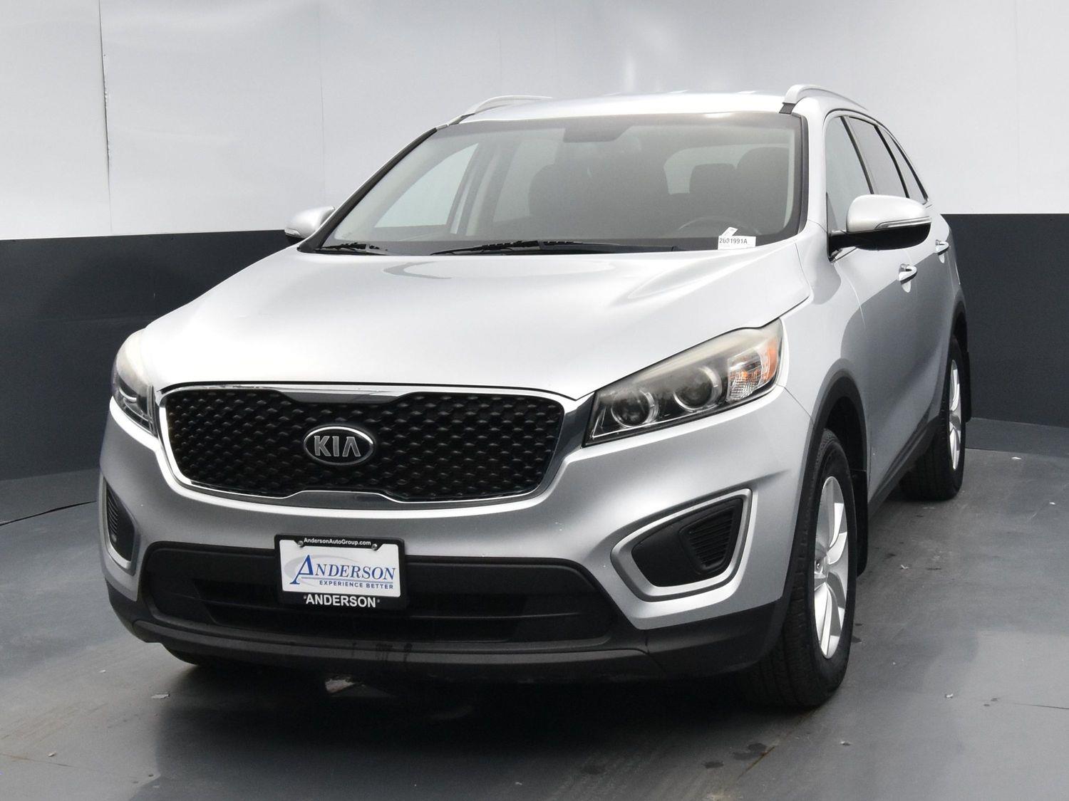 Used 2018 Kia Sorento LX with VIN 5XYPG4A35JG357776 for sale in Grand Island, NE