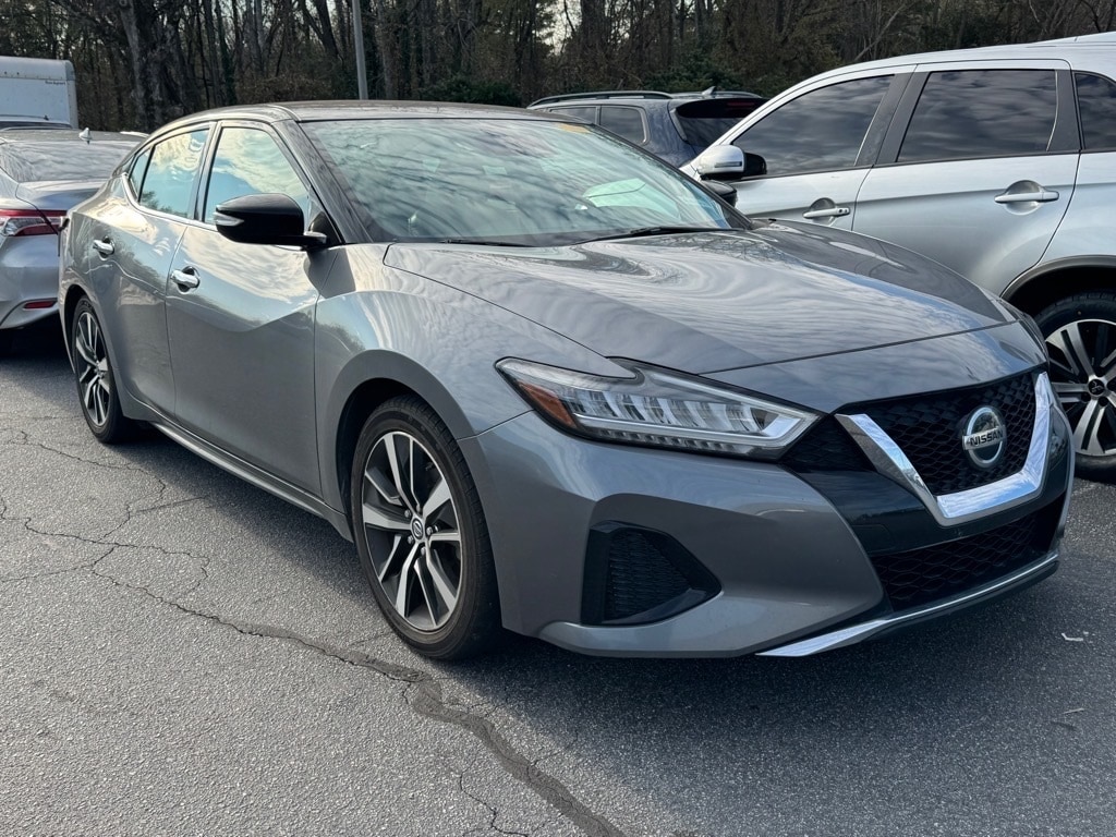 2021 Nissan Maxima SV's photo