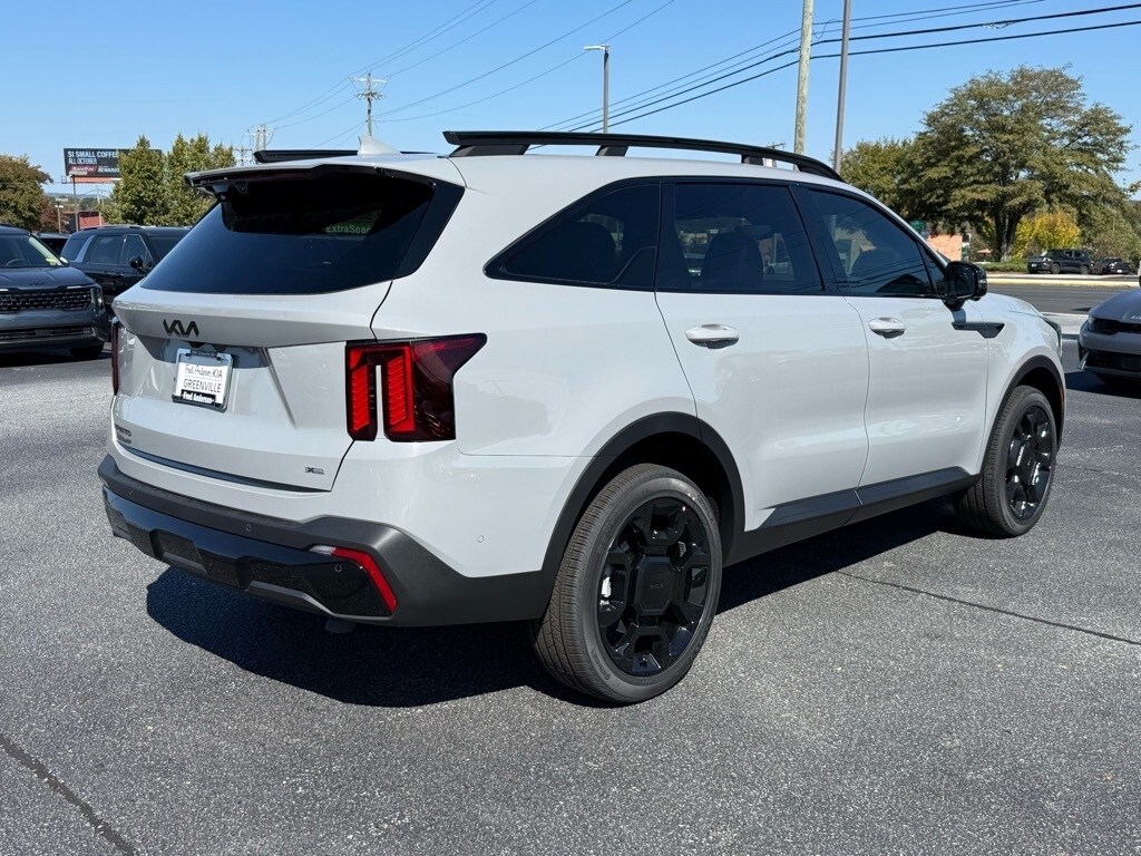 2026 Kia Sorento EX photo 2