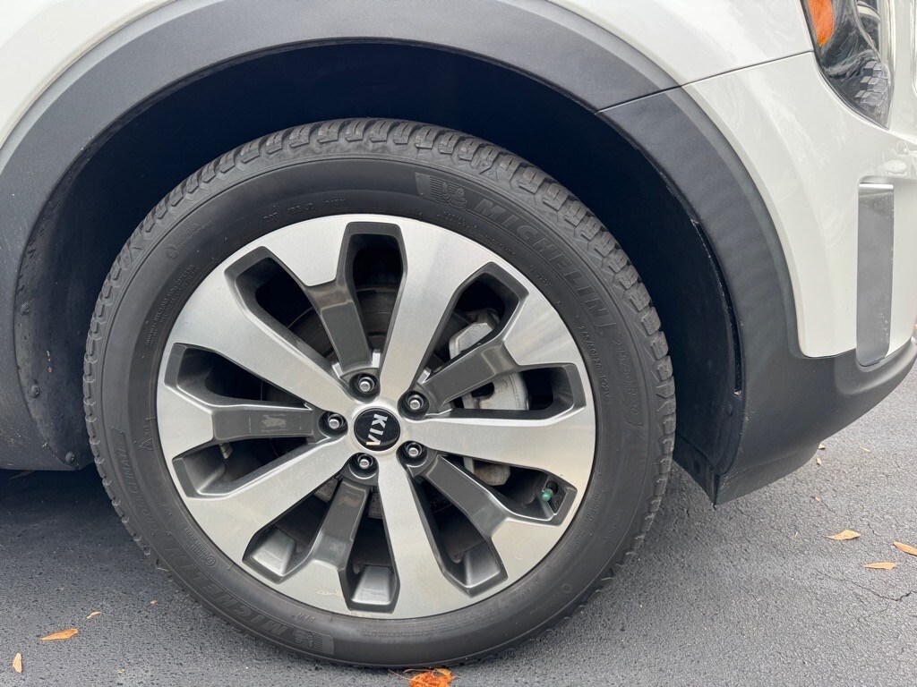 2020 Kia Telluride S photo 2