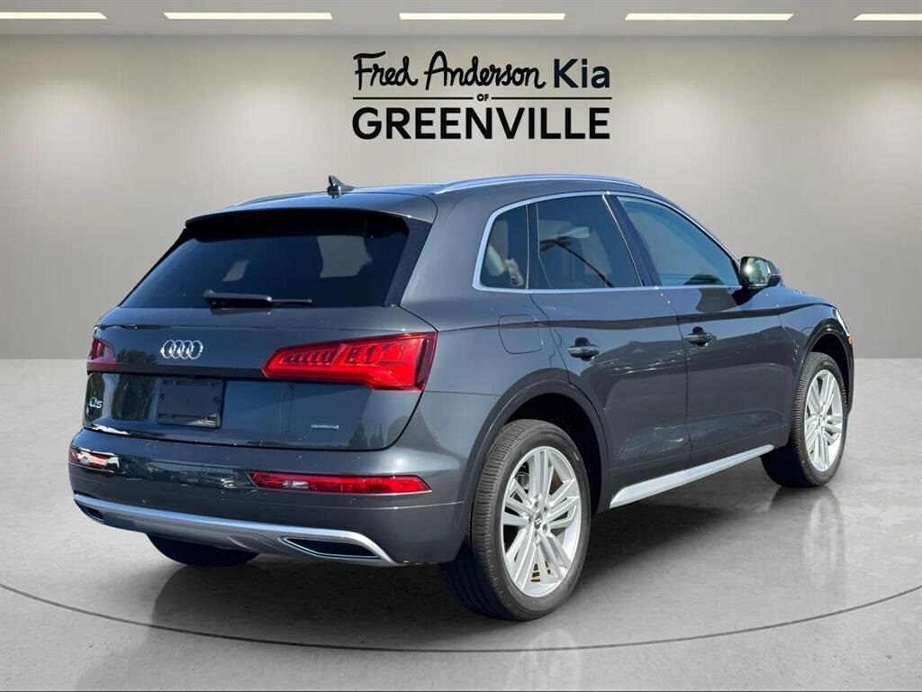 2019 Audi Q5 2.0T Premium Plus photo 2