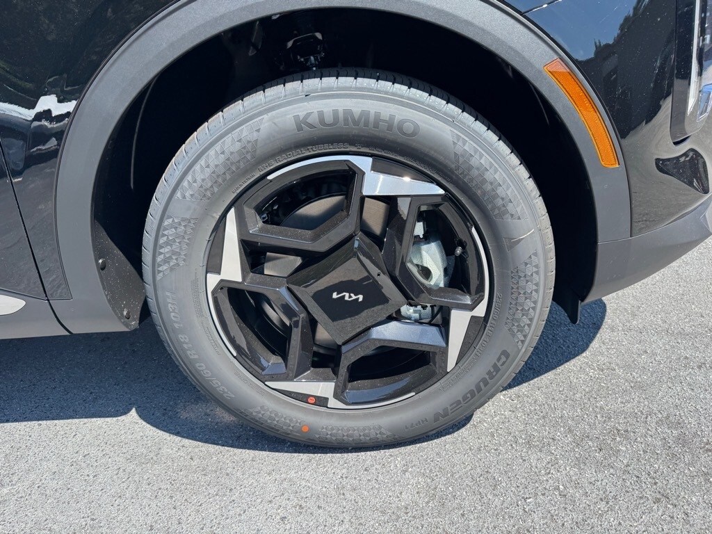 2026 Kia Sportage EX photo 2