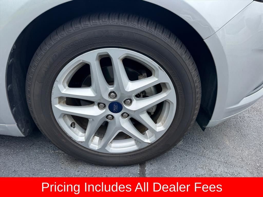 Used 2016 Ford Fusion SE Sedan