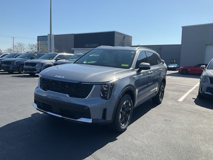 2025 Kia Sorento S SUV