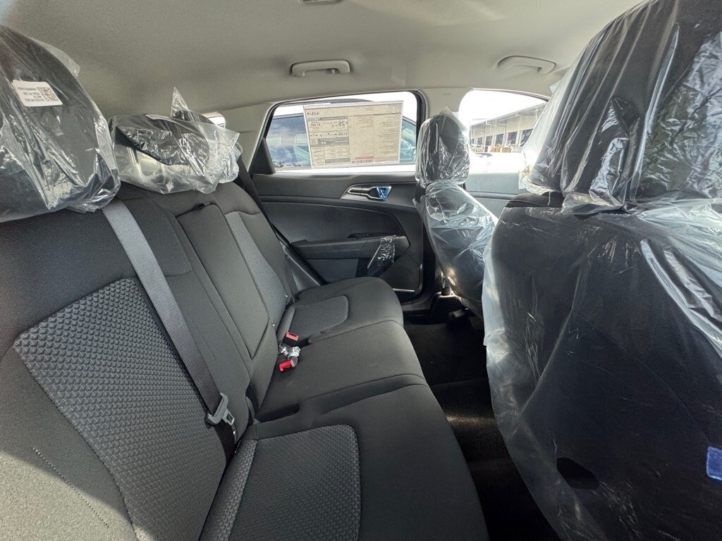 2026 Kia Sportage LX photo 2
