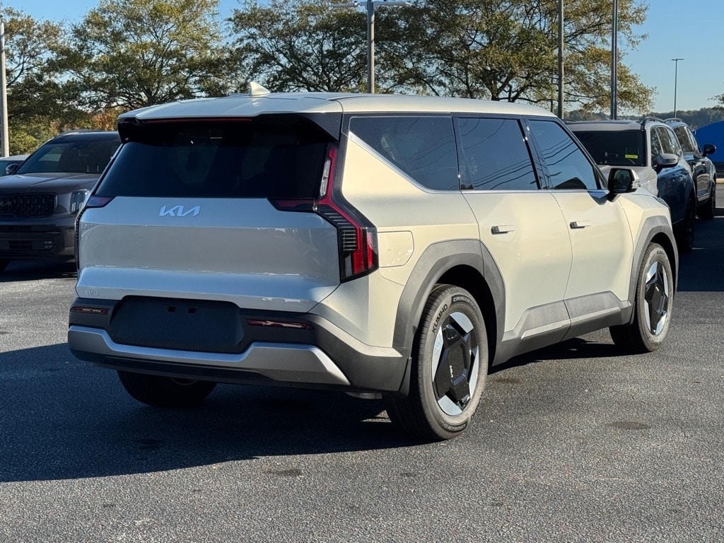 New 2026 Kia EV9 Light Long Range SUV