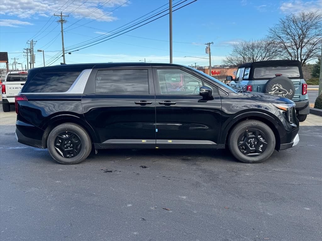 New 2026 Kia Carnival LXS Van Passenger Van