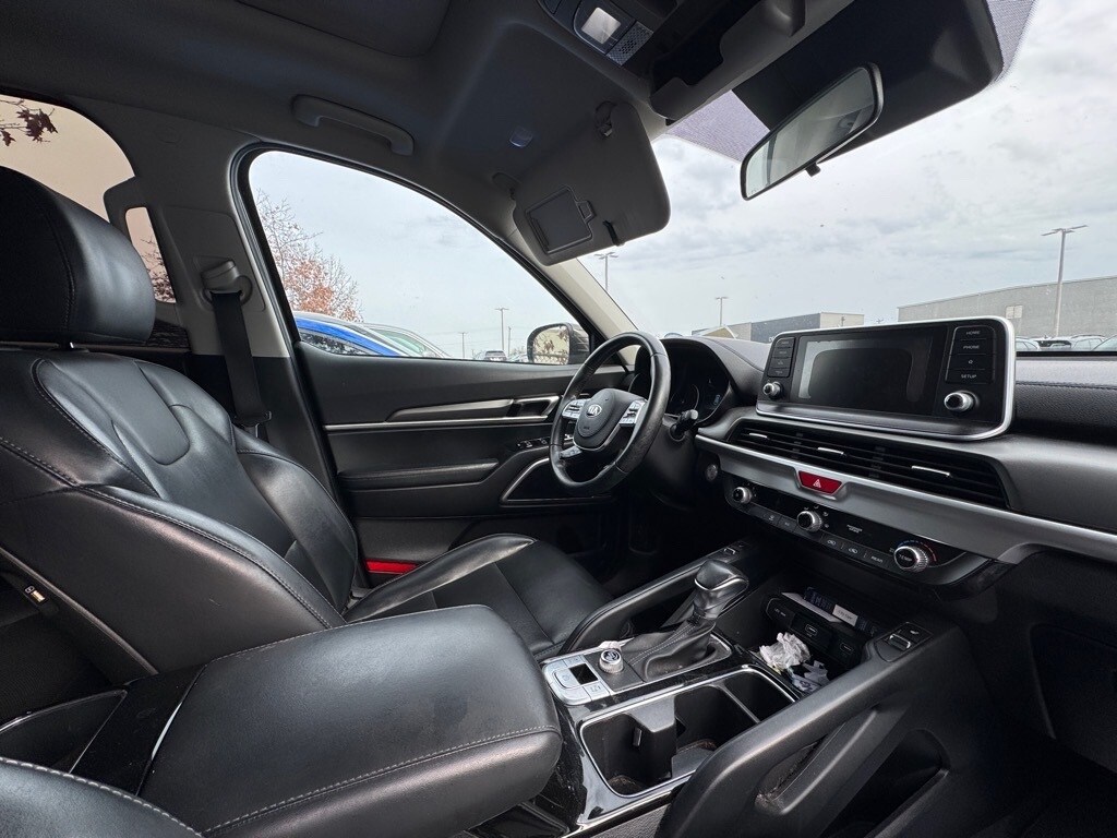 2020 Kia Telluride S photo 2