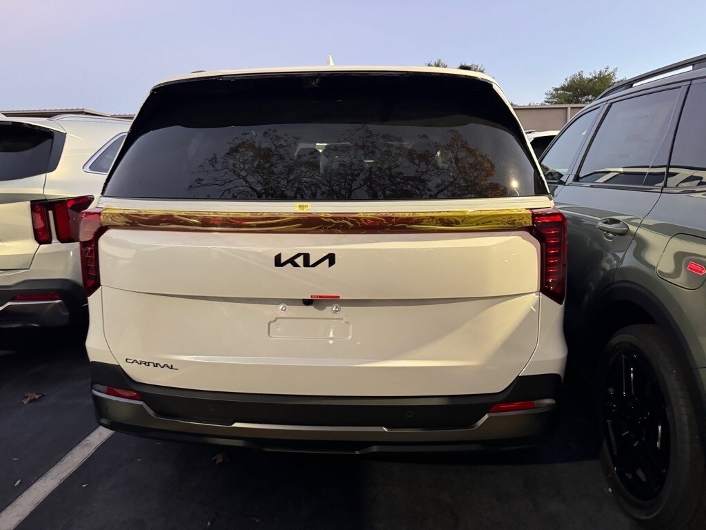 2026 Kia Carnival SX Prestige photo 3