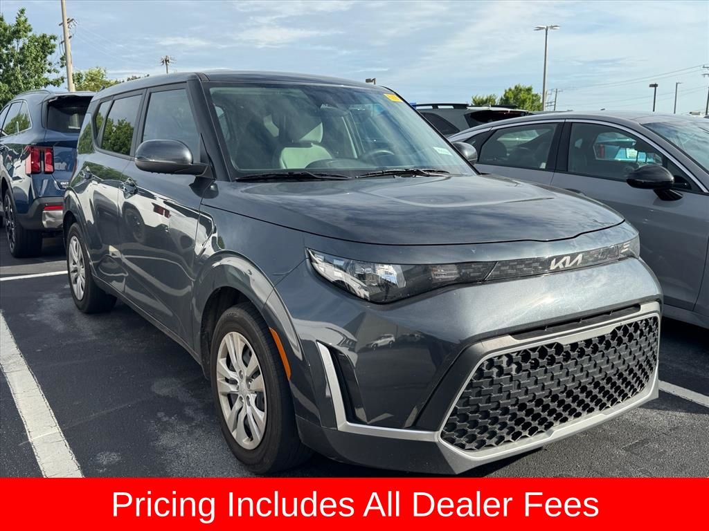 2025 Kia Soul 2.0L LX IVT's photo