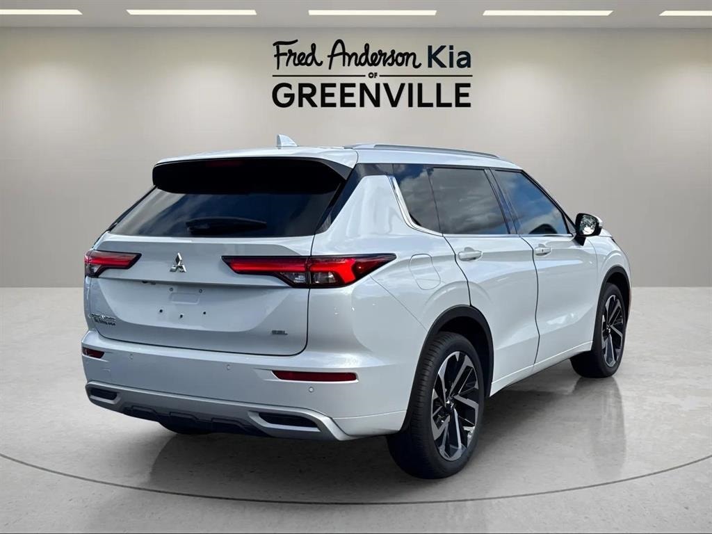 Used 2023 Mitsubishi Outlander SEL SUV