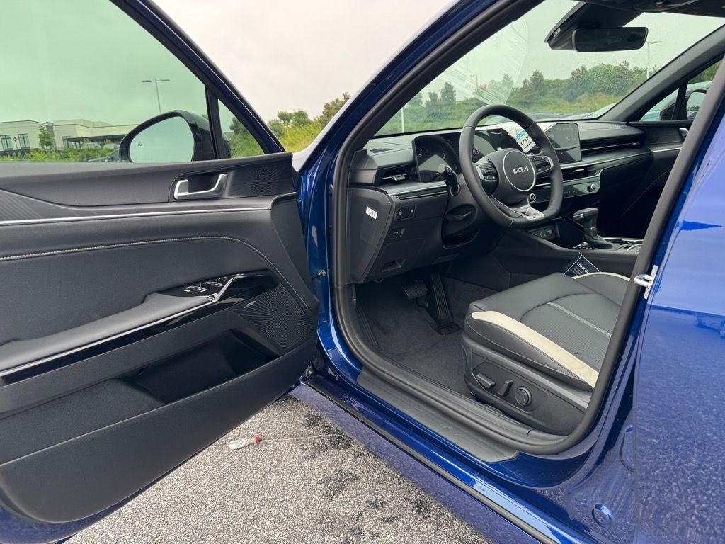2026 Kia K5 GT-Line - Photo 10