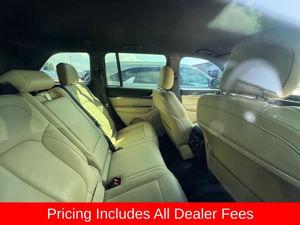 Used 2023 Jeep Grand Cherokee Limited SUV