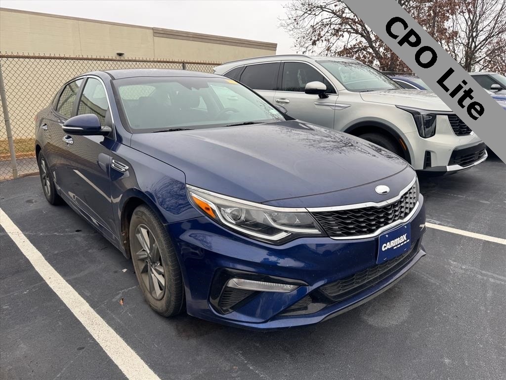 2019 Kia Optima LX's photo