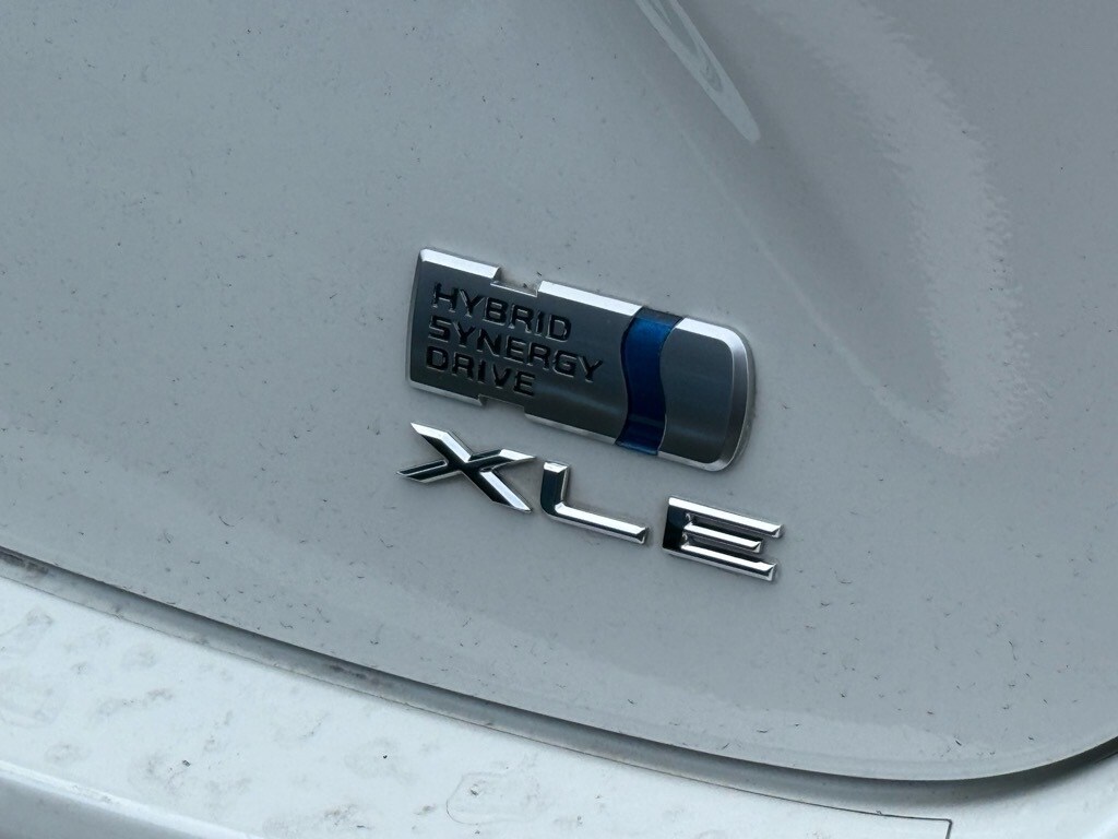 2014 Toyota Avalon Hybrid XLE Touring photo 4