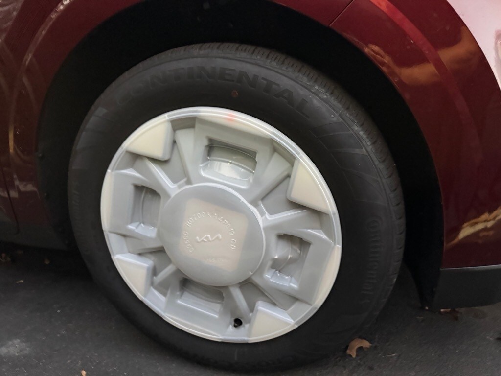 2026 Kia Carnival EX photo 2