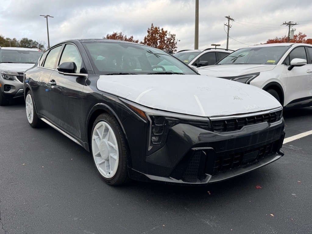 2025 Kia K4 GT-Line's photo
