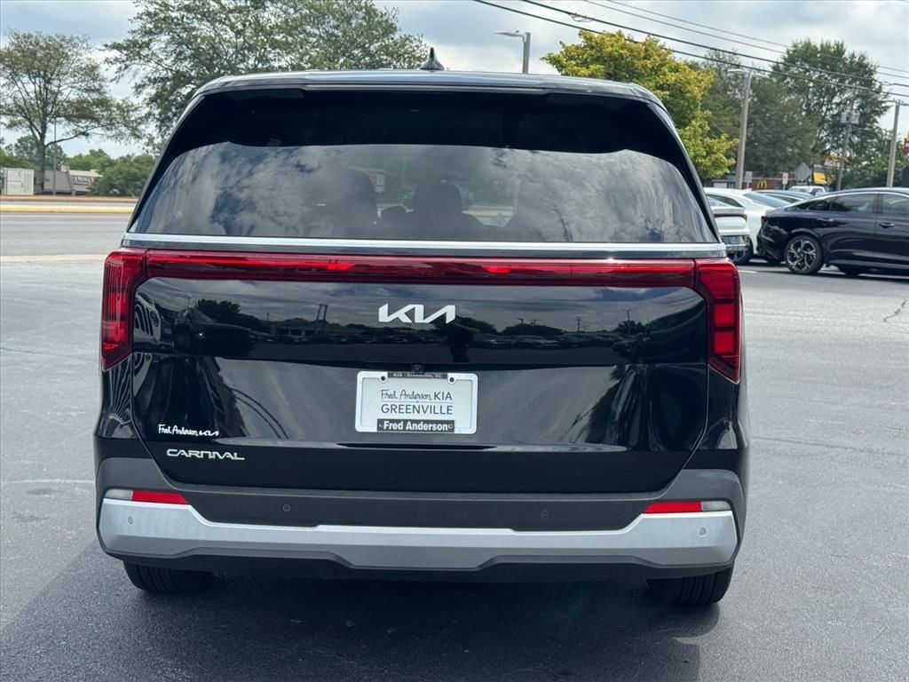 Certified 2026 Kia Carnival LXS Minivan/Van