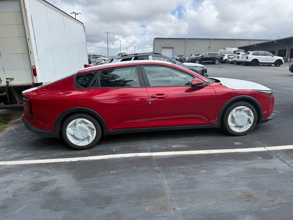 2025 Kia K4 EX photo 2