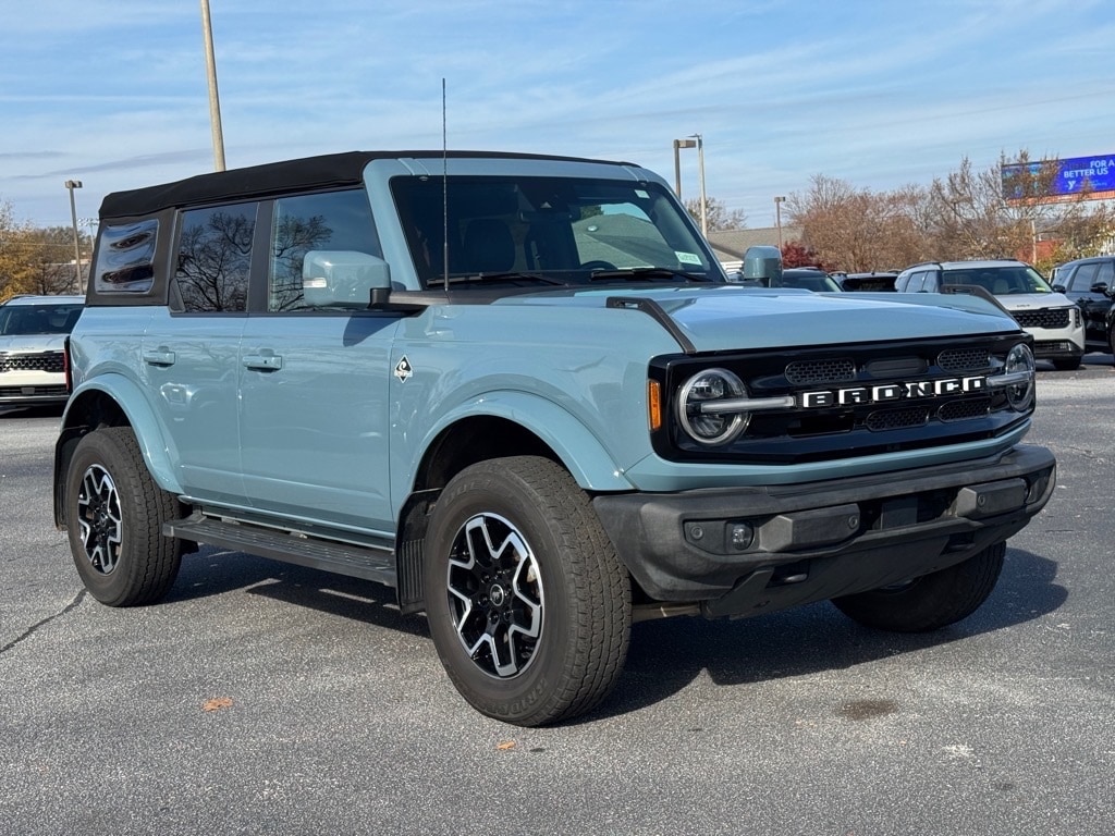 2022 Ford Bronco 4-Door Outer Banks's photo
