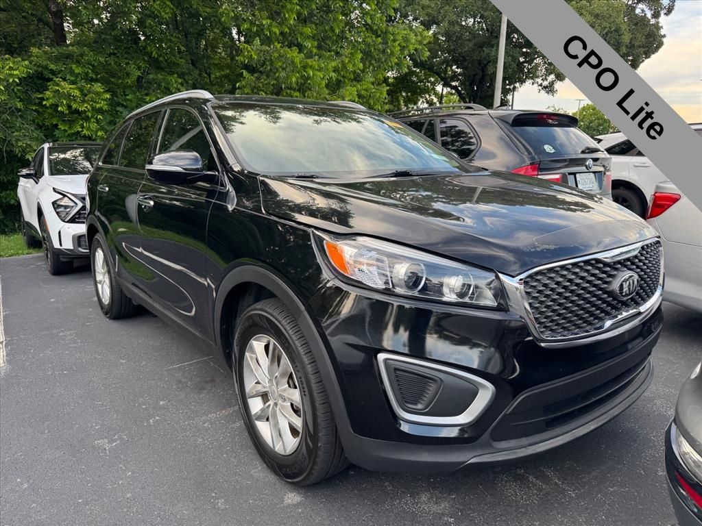 2018 Kia Sorento LX AT's photo
