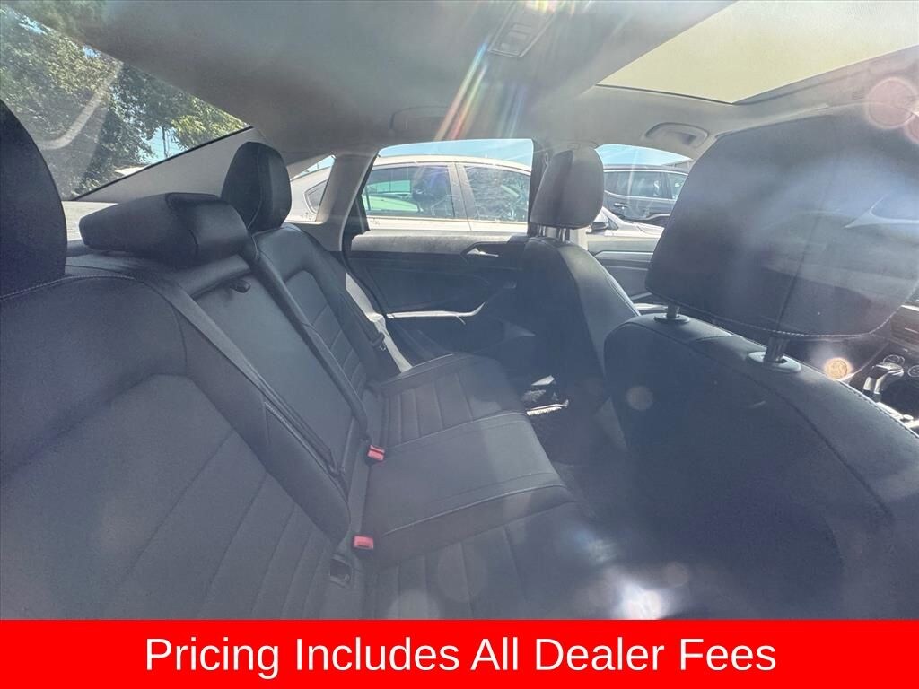Used 2024 Volkswagen Jetta 1.5T SE Sedan