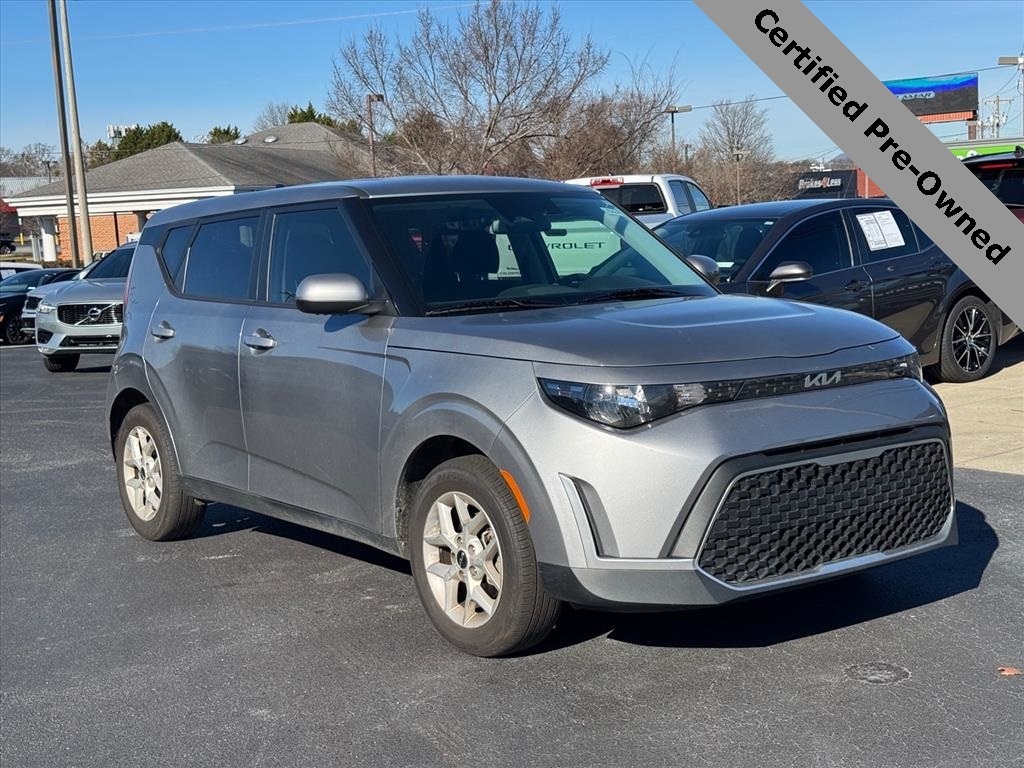 2024 Kia Soul LX's photo