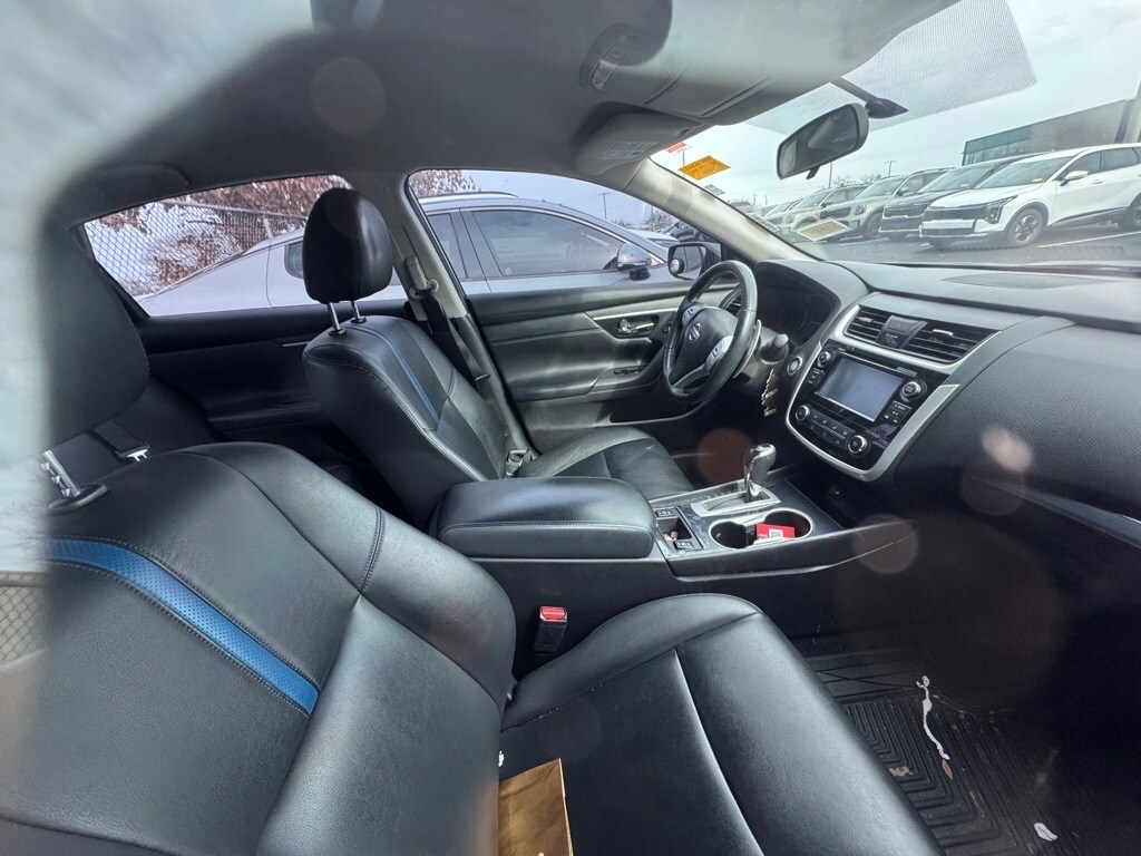 2018 Nissan Altima 2.5 SR photo 3