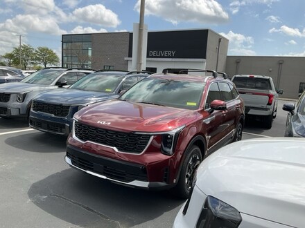 2025 Kia Sorento S SUV