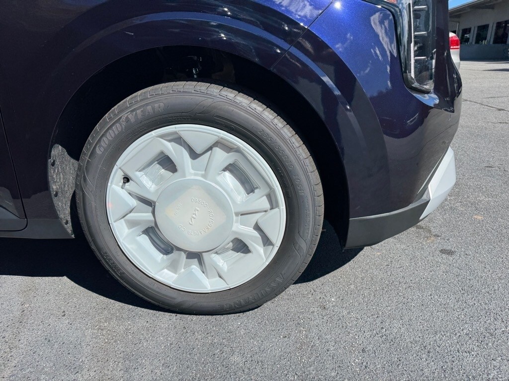 2026 Kia Carnival EX photo 2