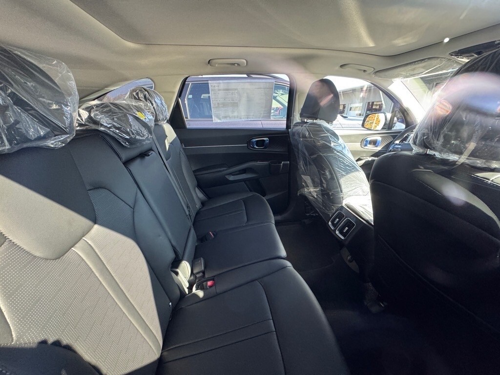 2026 Kia Sorento S photo 3