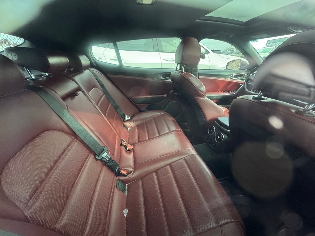 2018 Kia Stinger GT2 photo 3