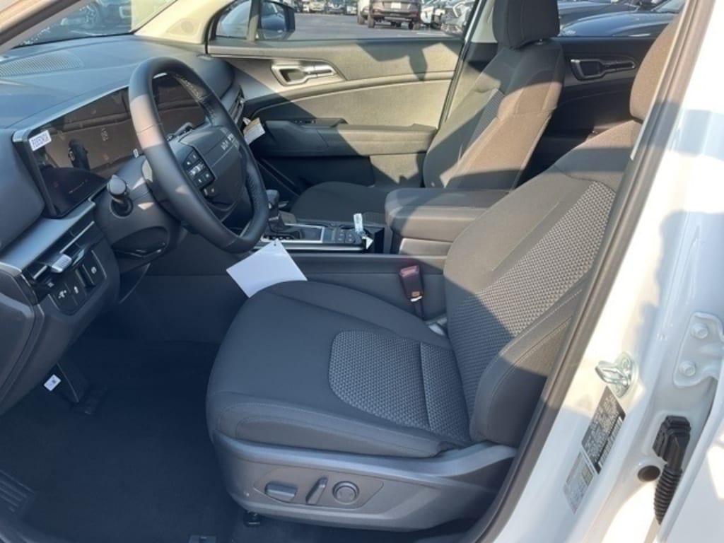 New 2026 Kia Sportage LX SUV