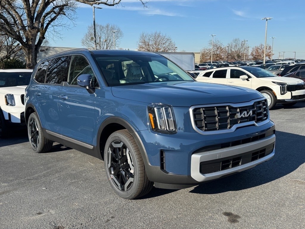 New 2025 Kia Telluride S SUV