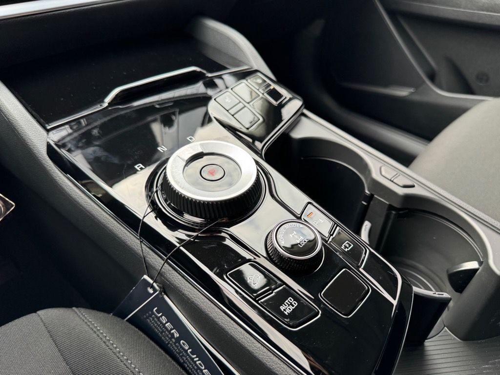 2025 Kia Sportage LX Hybrid - Photo 14
