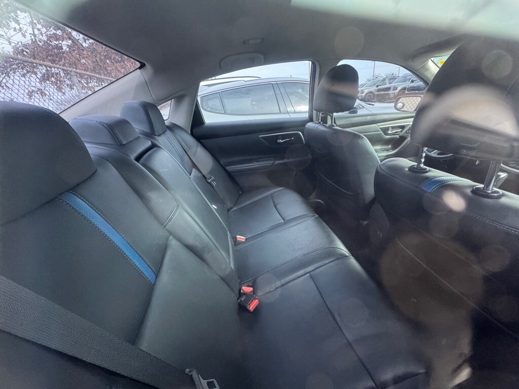 2018 Nissan Altima 2.5 SR photo 4