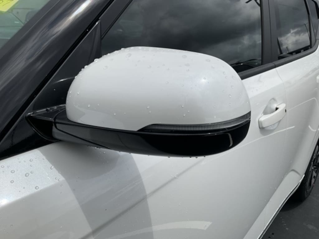 New 2025 Kia Soul GT-Line Hatchback