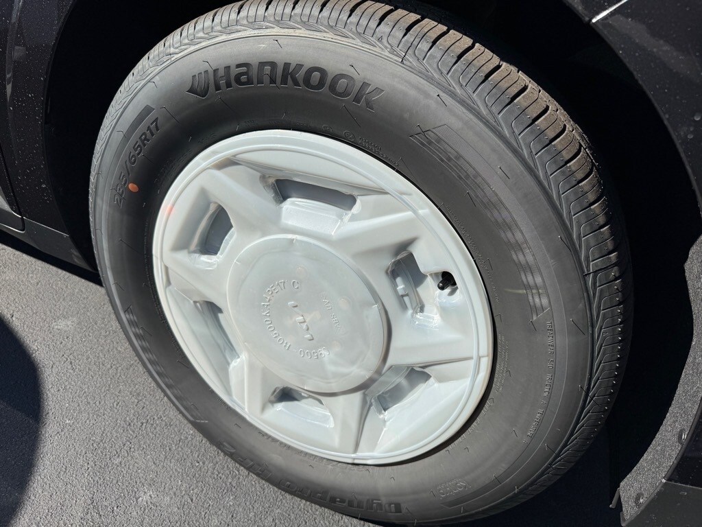 2026 Kia Carnival LX photo 2