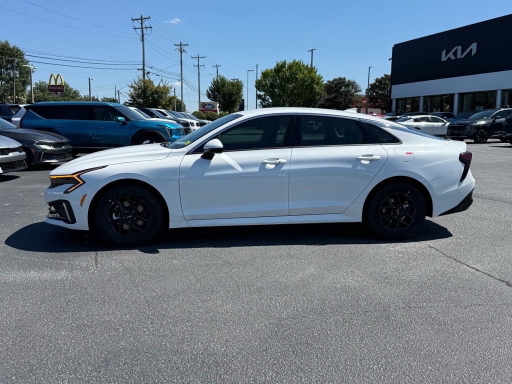 2026 Kia K5 LXS - Photo 6