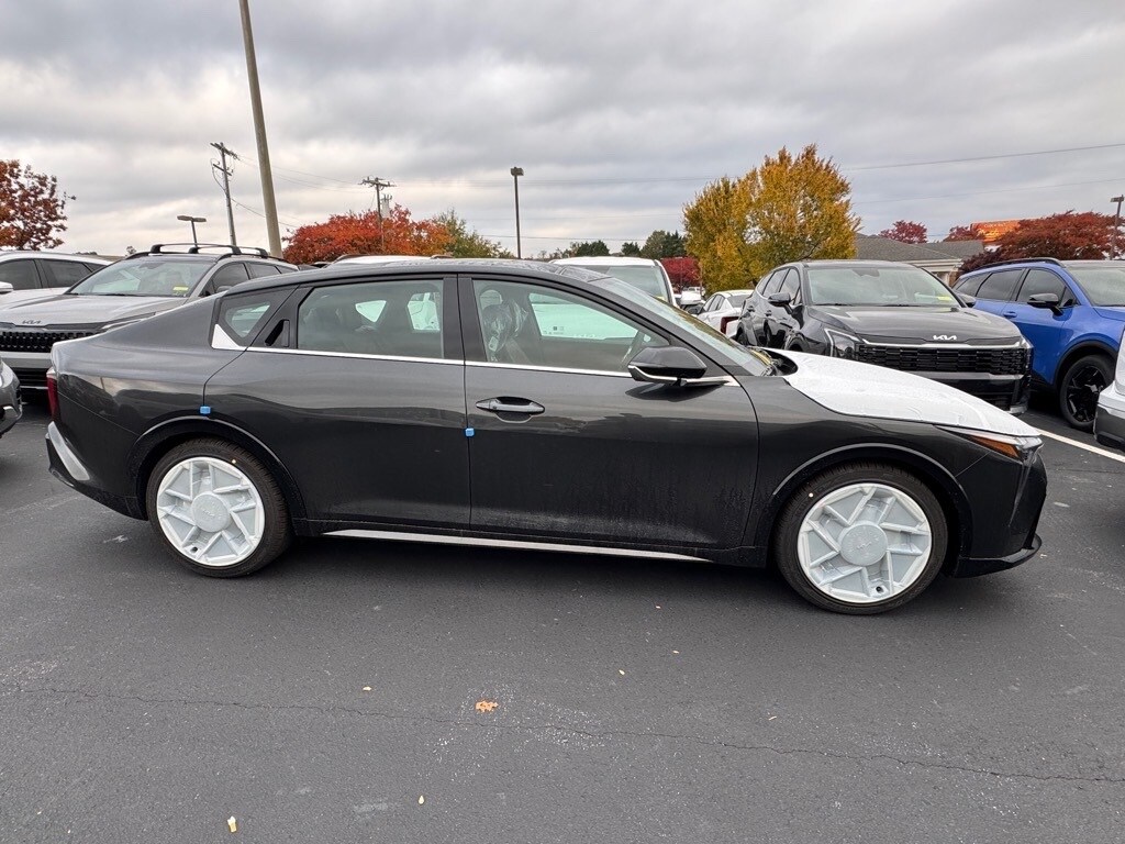New 2025 Kia K4 GT-Line Sedan