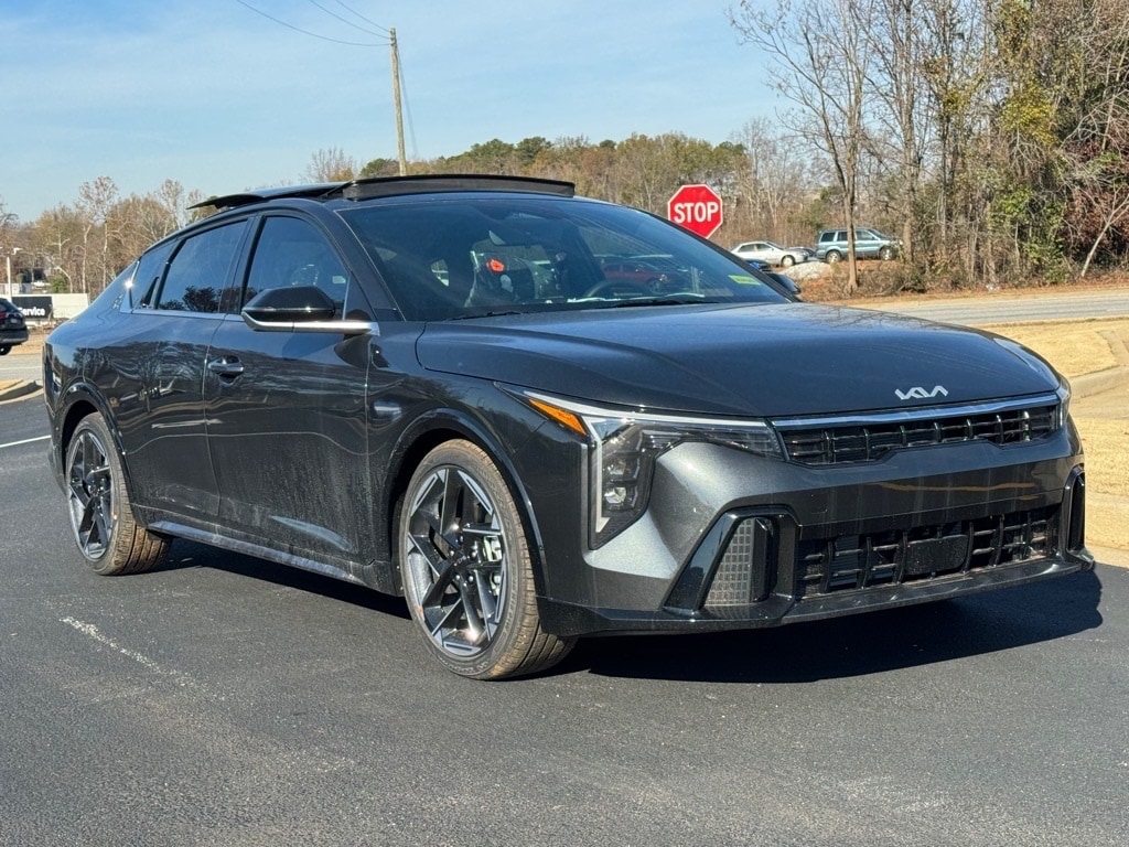 2025 Kia K4 GT-Line's photo
