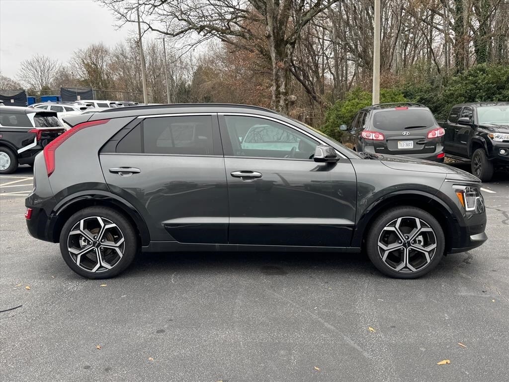 New 2025 Kia Niro SX Touring SUV