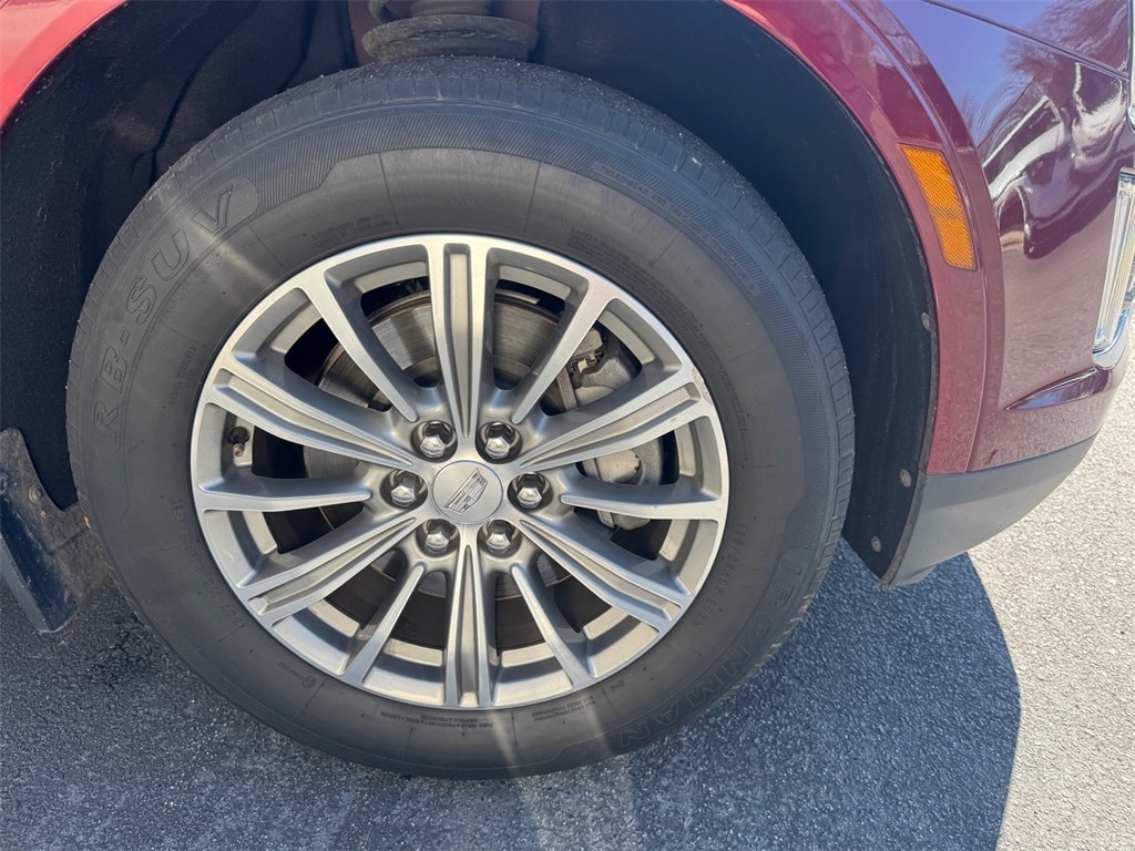 Used 2017 CADILLAC XT5 Luxury SUV