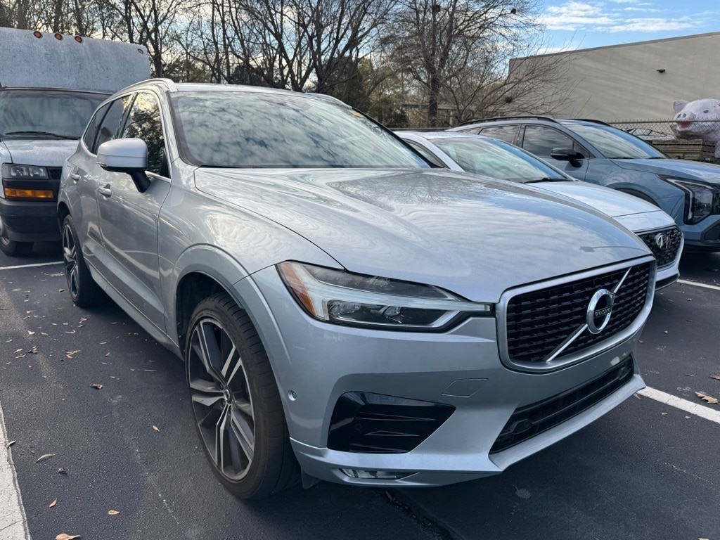 2018 Volvo XC60 R-Design's photo