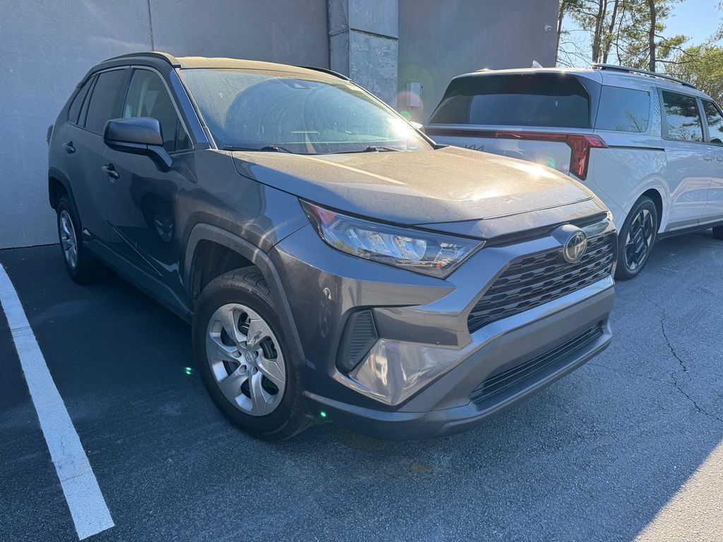 2020 Toyota RAV4 LE