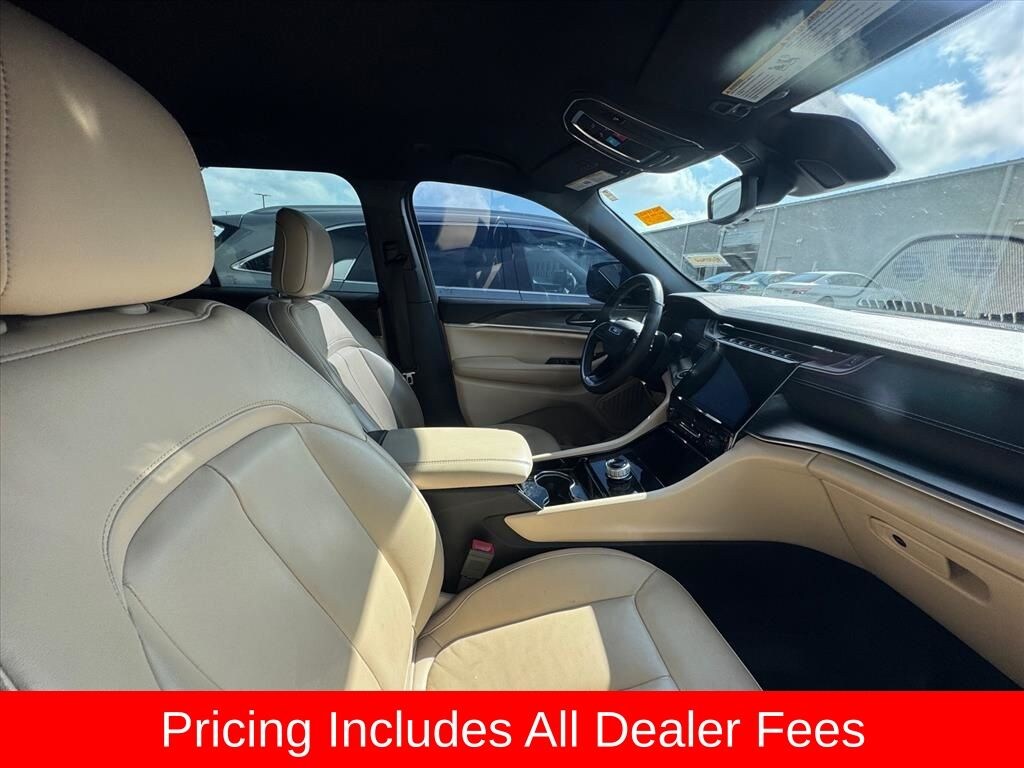Used 2023 Jeep Grand Cherokee Limited SUV