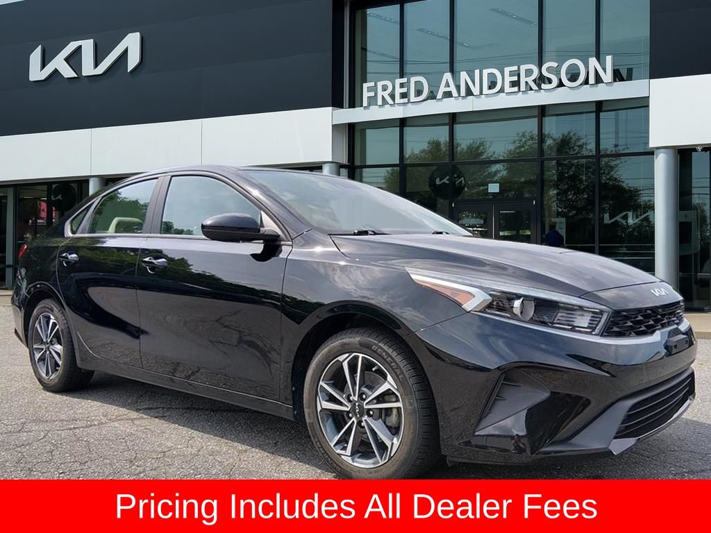 2023 Kia Forte LXS AT's photo