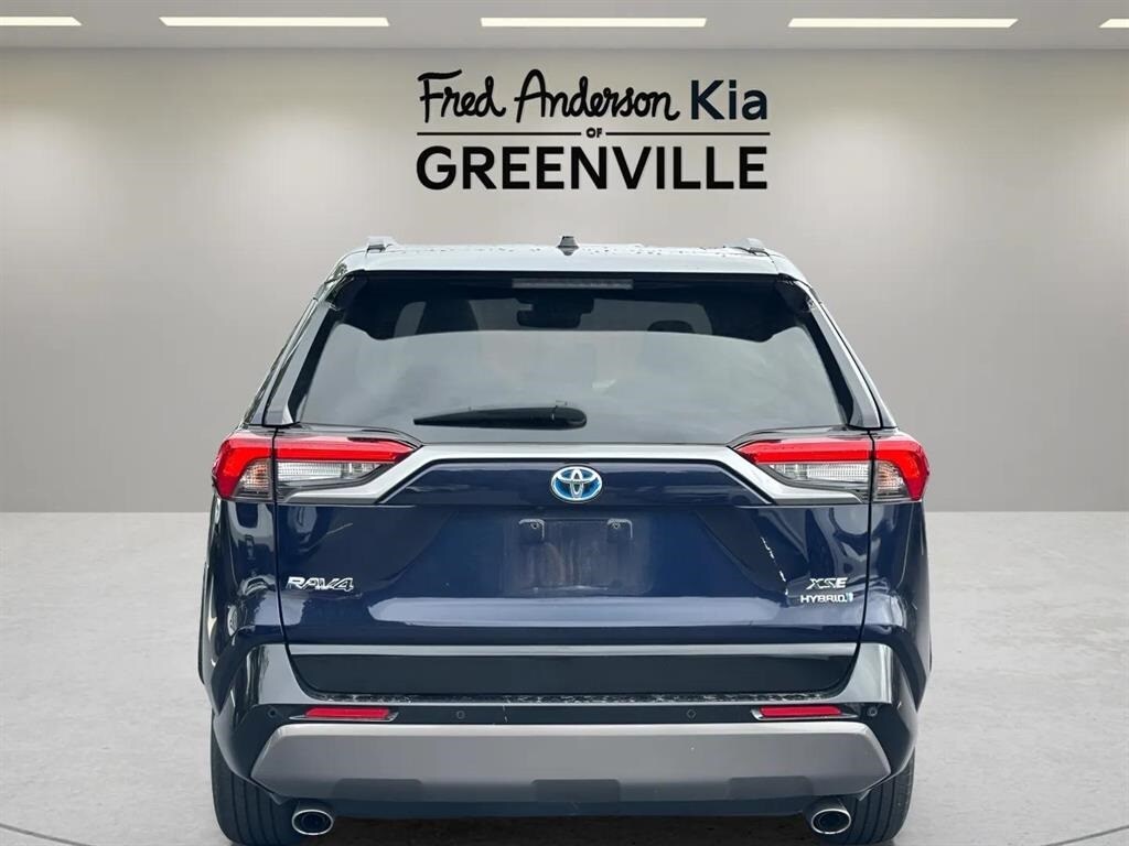 2020 Toyota RAV4 Hybrid XSE photo 3