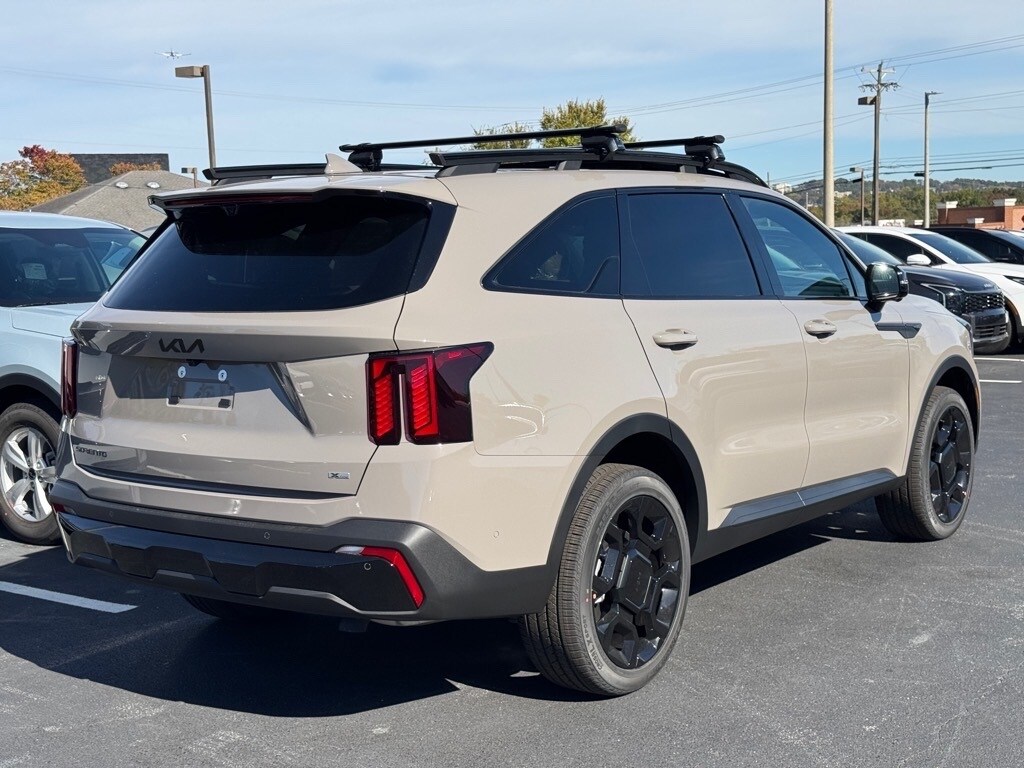 2026 Kia Sorento EX photo 2