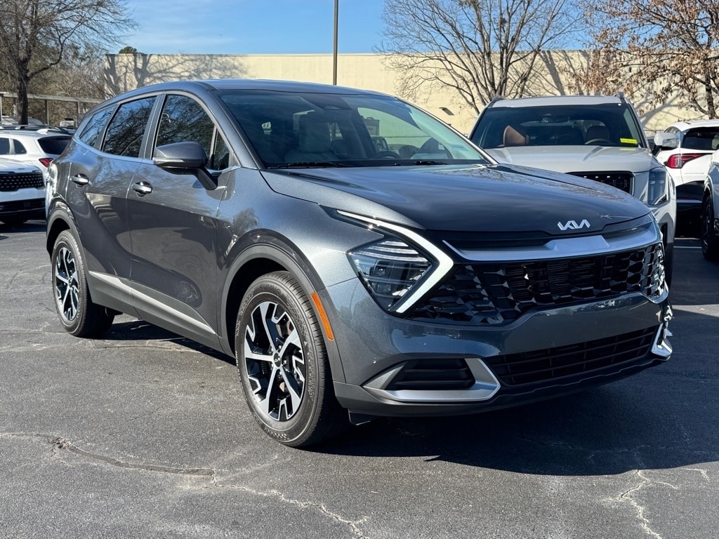 2024 Kia Sportage EX's photo